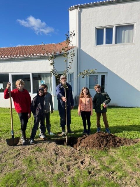 Atelier Jardin : Plantation de pommiers